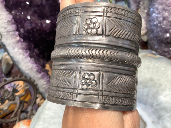 Native american silver cuff on sale bracelets