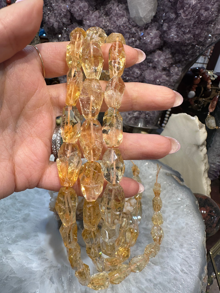 Citrine chisel cut 17-20mm gemstone