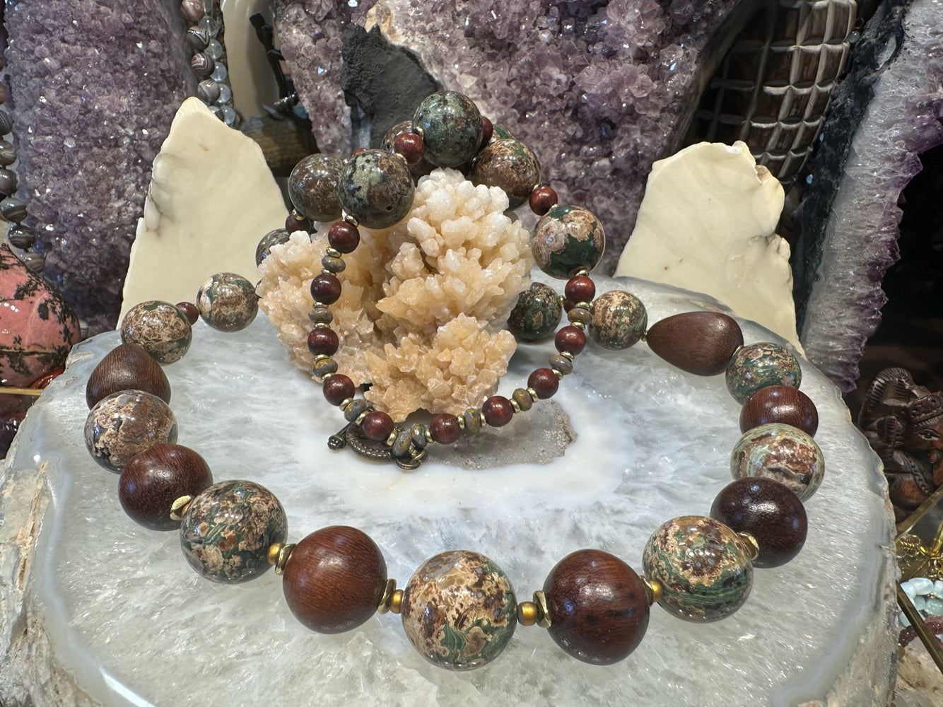 Vintage Old Green Jasper Gemstone & Wood Beads Necklace