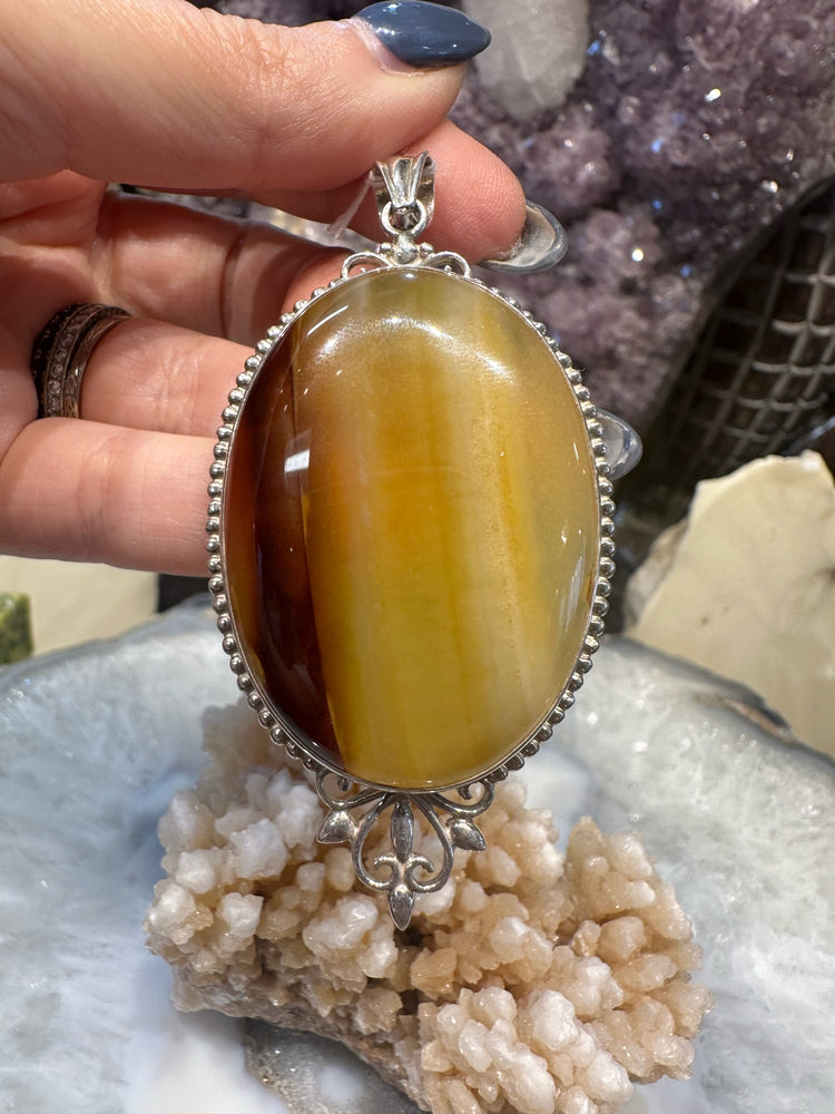 Beautiful Rare Agate & Nepal sterling silver gemstone pendant