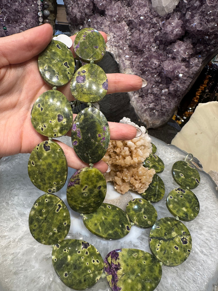 Beautiful stichtite with atlantasite deep green purple slices 40mm gemstones beads