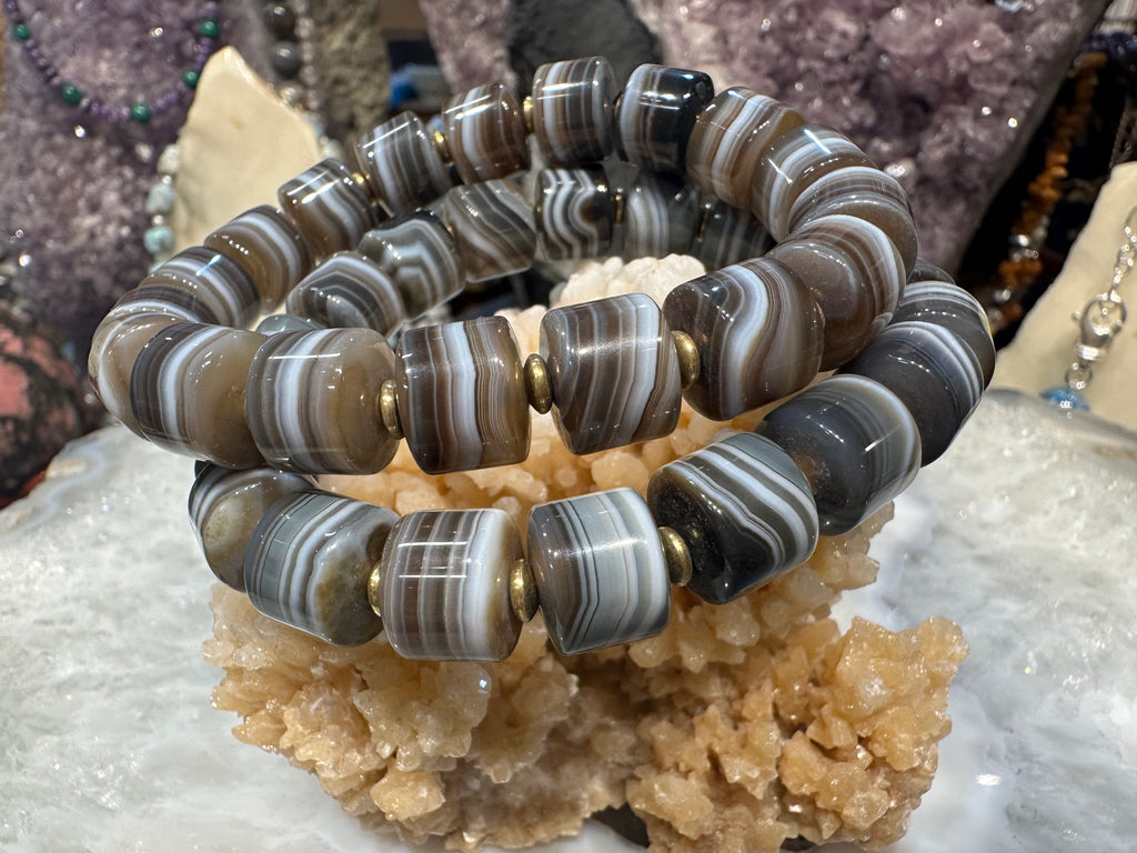 Banded agate cylinder gemstone bracelet