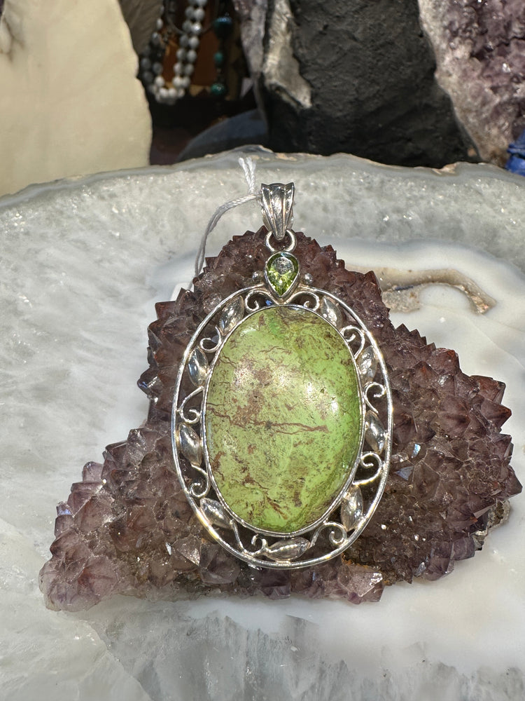 Rare gaspeite & peridot sterling Silver Nepal gemstone pendant