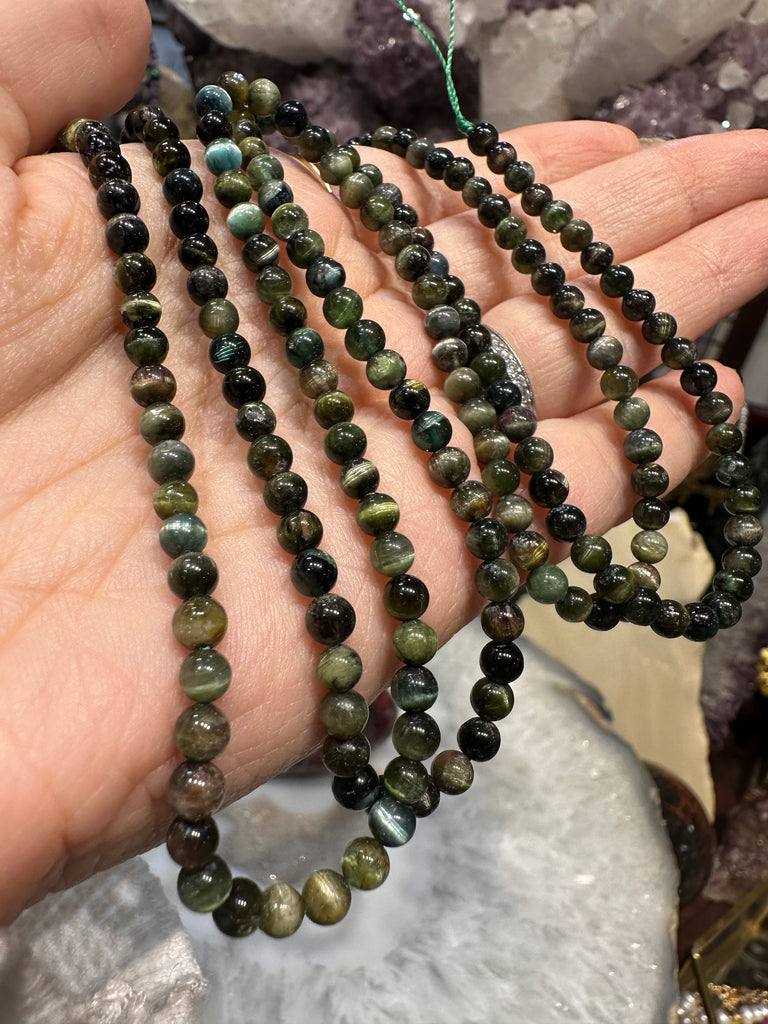 Superb green tourmaline cats eye 4mm gemstone beads