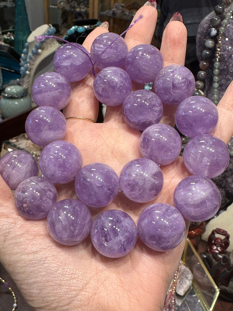 20mm Beautiful Lavender Amethyst Round Gemstone Beads