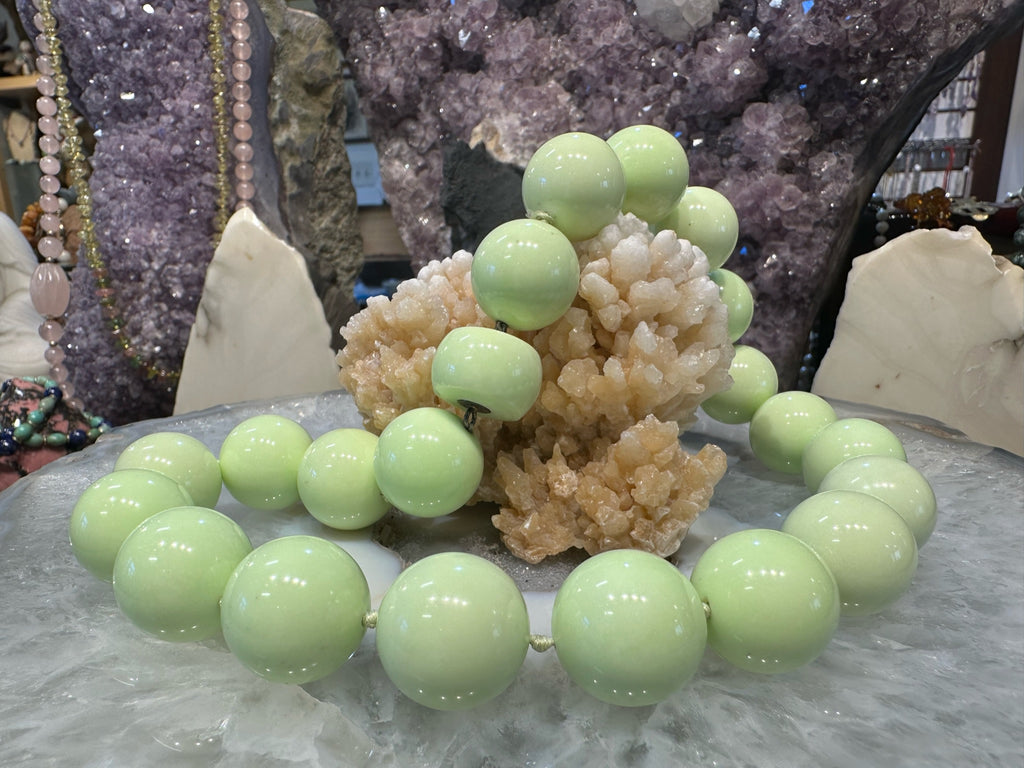 Exquisite Rare 20mm lemon magnesite gemstone necklace