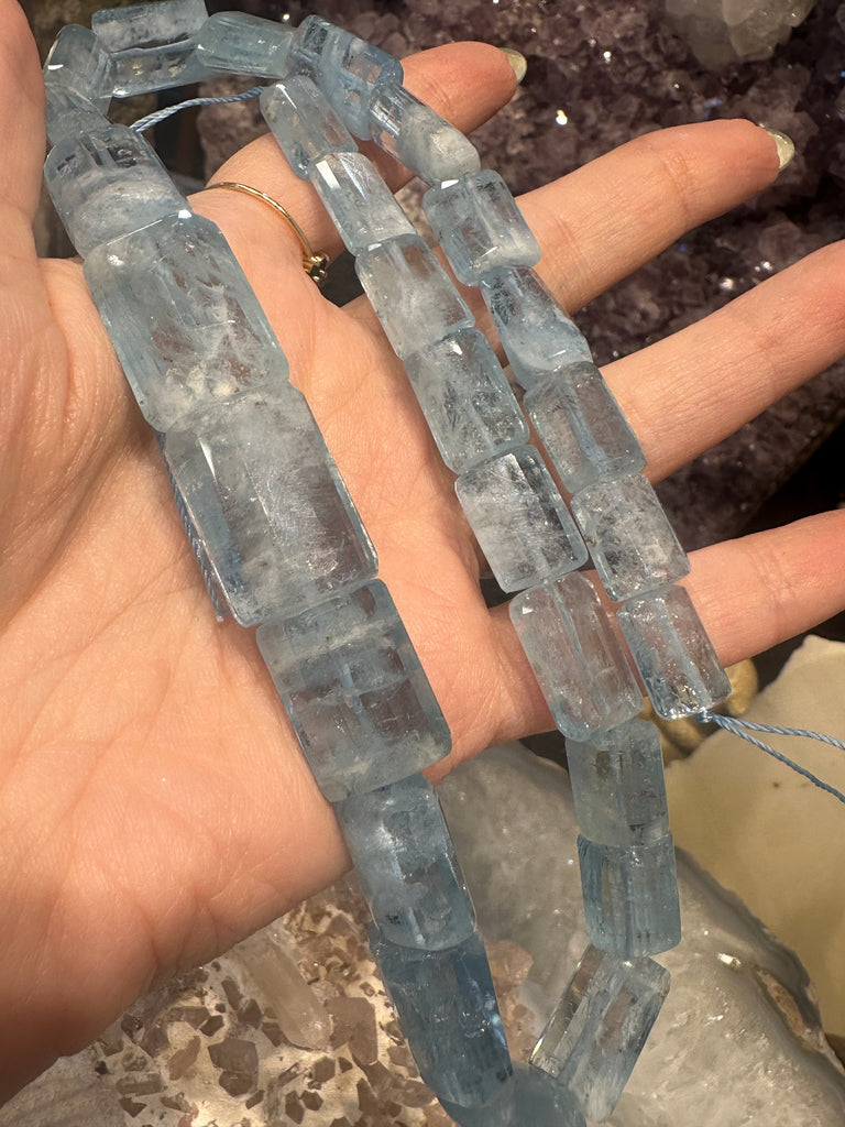 Stunning aquamarine rare gem aquamarine faceted gemstone old stock